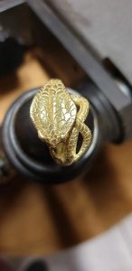 Bague Cobra Or et yeux rubis