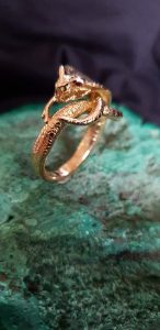 Bague Cobra Or et yeux rubis